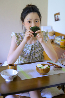 《漂亮的女邻居5在线观看